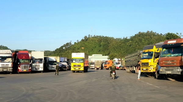 B&amp;atilde;i tập kết Xu&amp;acirc;n Cương Cửa khẩu Quốc tế Hữu Nghị