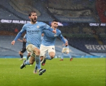Hạ gục “ngựa ô” Aston Villa với tỷ số 2-0 giúp Man City chứng tỏ phong độ tuyệt vời để cạnh tranh ngôi đầu bảng Premier League
