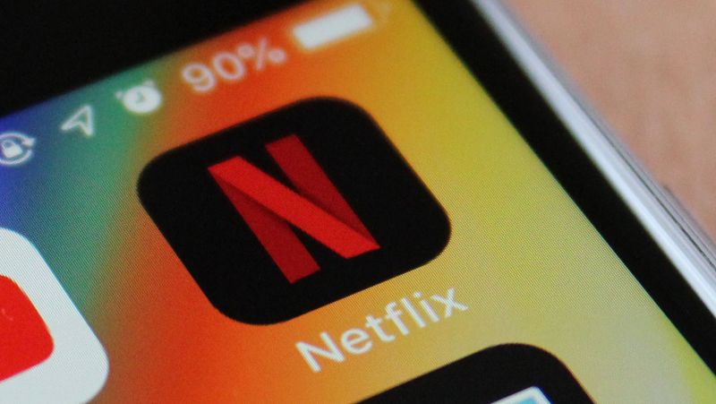 Netflix hiện c&amp;oacute; hơn 200 triệu thu&amp;ecirc; bao trả ph&amp;iacute;