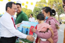 Bình Dương nỗ lực chăm lo đời sống công nhân dịp Tết đến xuân về
