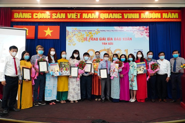 Hội đồng chấm giả đ&amp;atilde; l&amp;agrave;m việc nghi&amp;ecirc;m t&amp;uacute;c, kh&amp;aacute;ch quan v&amp;agrave; chọn ra 11 b&amp;igrave;a b&amp;aacute;o xu&amp;acirc;n v&amp;agrave;o v&amp;ograve;ng chung kết trong số c&amp;aacute;c ấn phẩm dự thi đến từ 24 cơ quan b&amp;aacute;o ch&amp;iacute;