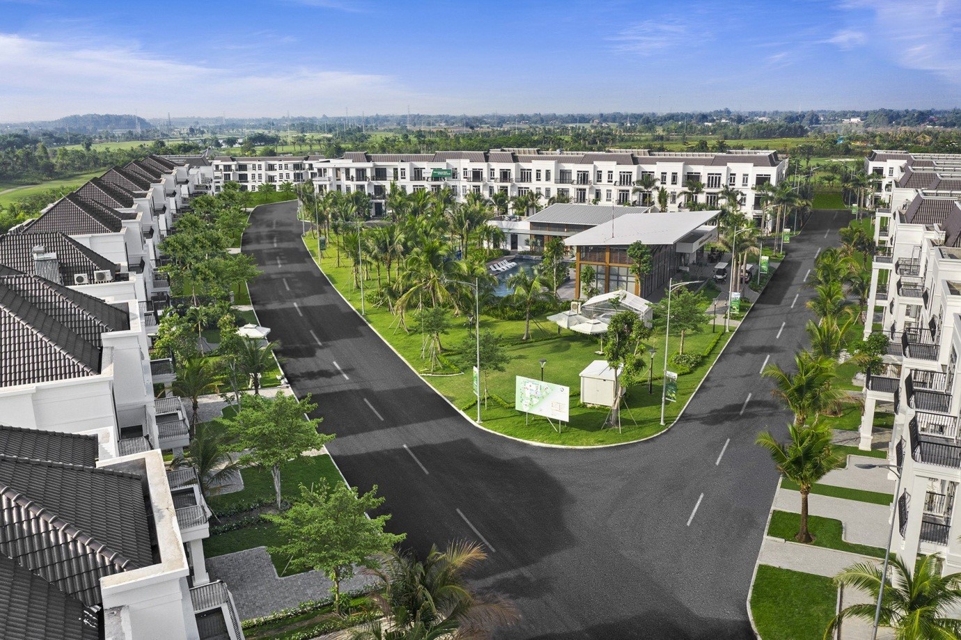 To&amp;agrave;n khu biệt thự golf West Lakes