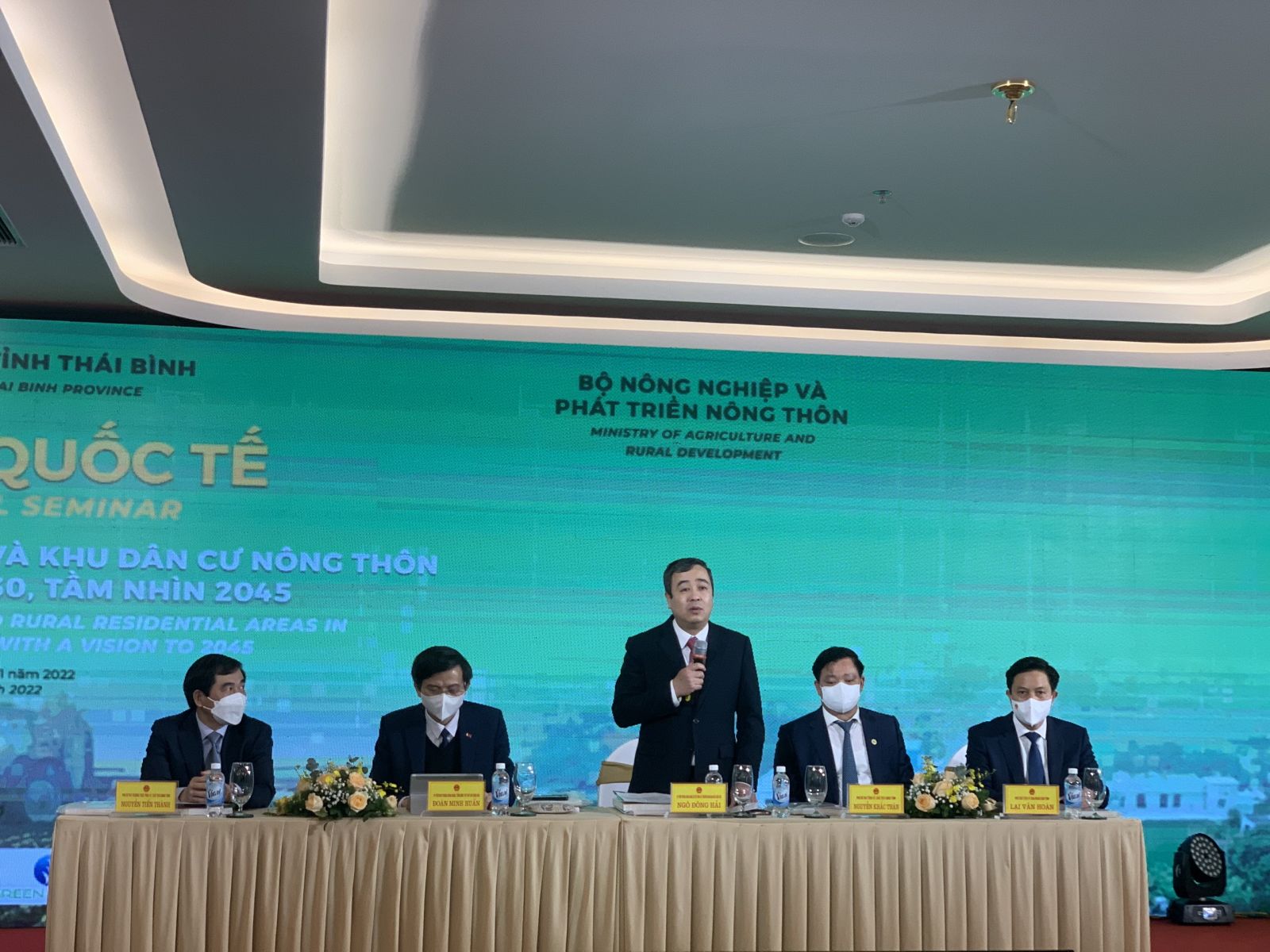 Phi&amp;ecirc;n thảo luận Hội thảo