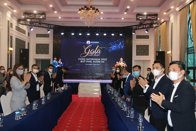 Quang cảnh hội trường tại Lễ Vinh danh tr&amp;ecirc;n fanpage Natrumax