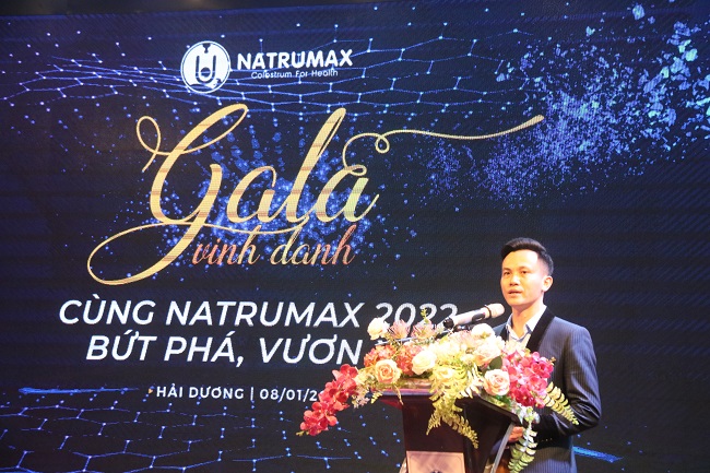 &amp;Ocirc;ng Nguyễn B&amp;aacute; H&amp;agrave; - PCT HĐTV Natrumax Việt Nam ph&amp;aacute;t biểu &amp;yacute; kiến tại Lễ Vinh danh.