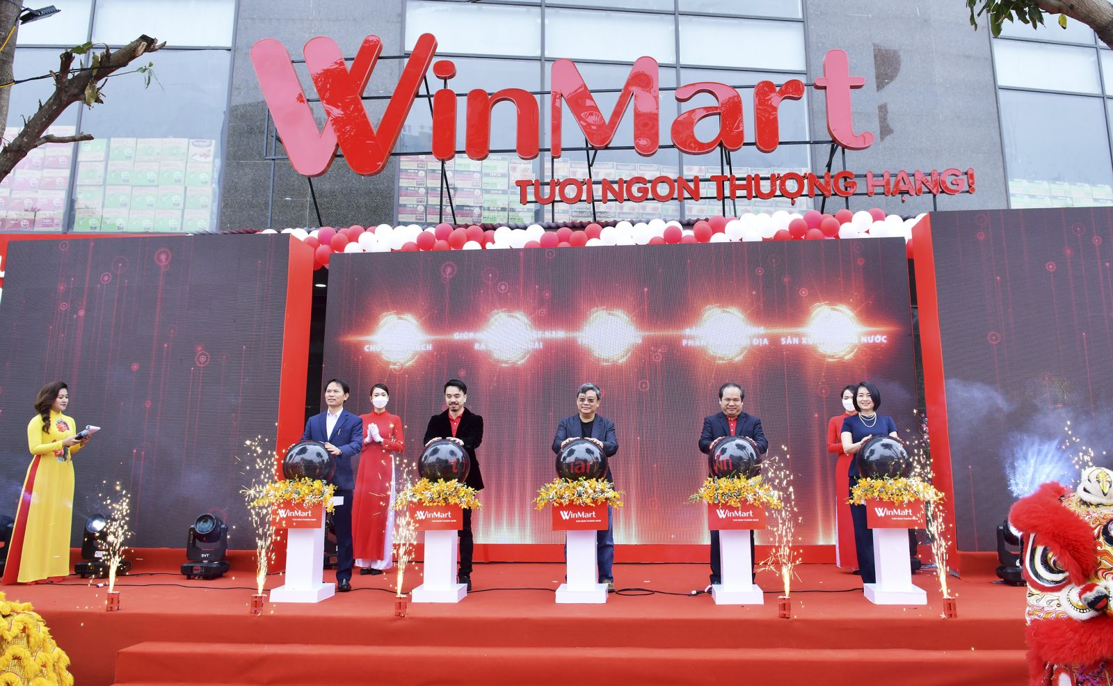WinCommerce khai trương si&amp;ecirc;u thị đầu ti&amp;ecirc;n với t&amp;ecirc;n WinMart tại Tp. Vinh (Nghệ An).