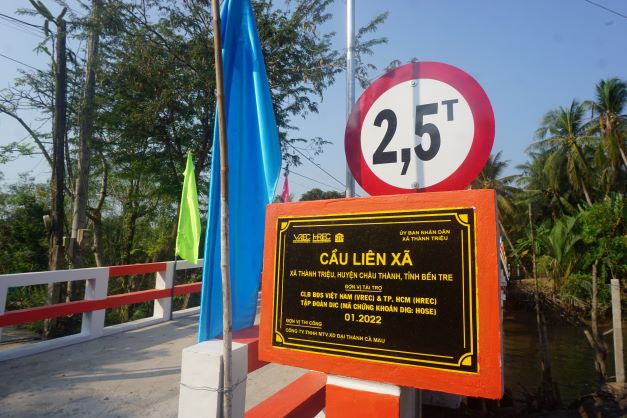 Hệ thống giao th&amp;ocirc;ng được đầu tư đồng bộ sẽ mang lại kết quả t&amp;iacute;ch cực trong ph&amp;aacute;t triển kinh tế x&amp;atilde; hội của khu vực x&amp;atilde; Th&amp;agrave;nh Triệu n&amp;oacute;i ri&amp;ecirc;ng v&amp;agrave; tỉnh Bến Tre n&amp;oacute;i chung.