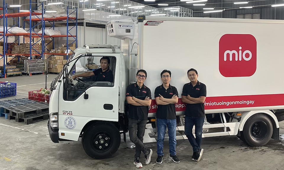 Từ phải qua, c&amp;aacute;c nh&amp;agrave; đồng s&amp;aacute;ng lập Mio gồm: Trung Huỳnh (CEO), An Phạm, T&amp;uacute; L&amp;ecirc; (Gi&amp;aacute;m đốc C&amp;ocirc;ng Nghệ) v&amp;agrave; Long Phạm. Nguồn: Internet