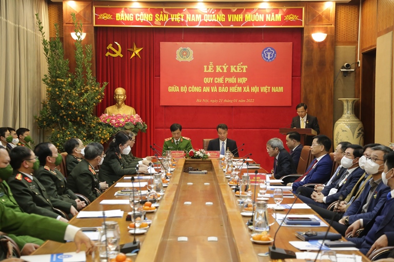 To&amp;agrave;n cảnh Lễ k&amp;yacute; kết tại điểm cầu Trung ương.