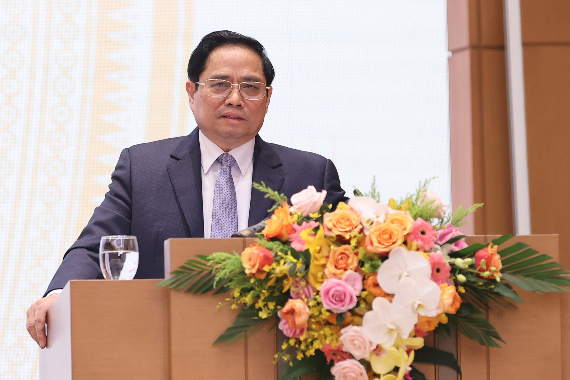 Thủ tướng Phạm Minh Ch&amp;iacute;nh: Ch&amp;iacute;nh phủ sẽ c&amp;oacute; giải ph&amp;aacute;p để 'đường về qu&amp;ecirc; gần hơn' với kiều b&amp;agrave;o - Ảnh 5.