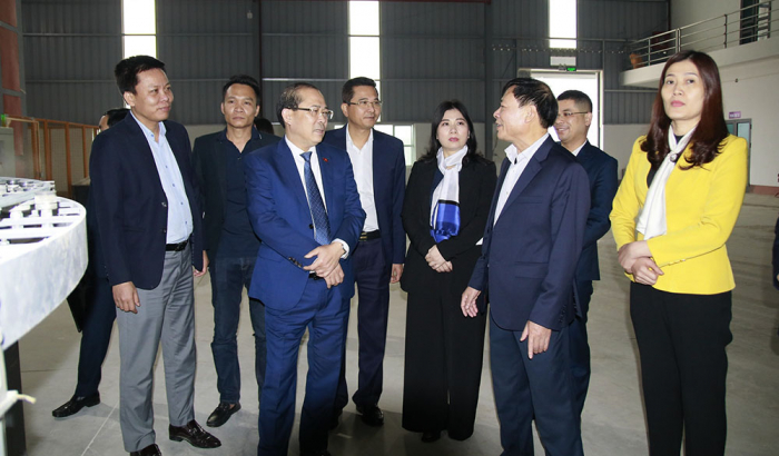 Ph&amp;oacute; Bí thư Thường trực Tỉnh ủy Ph&amp;uacute; Thọ thăm hỏi, động vi&amp;ecirc;n t&amp;igrave;nh h&amp;igrave;nh sản xuất của C&amp;ocirc;ng ty cổ phần Takao Granite