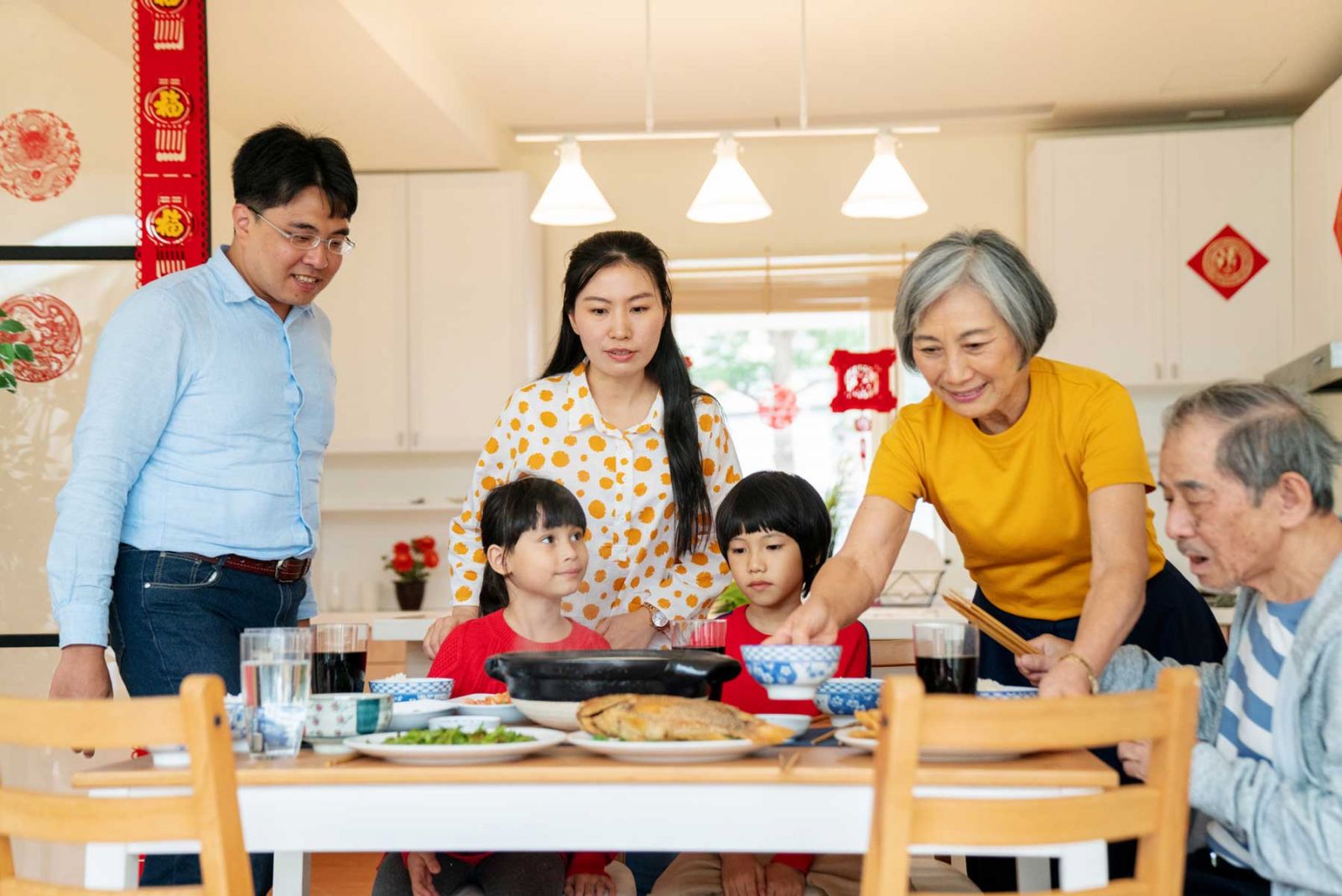 Tại Đ&amp;agrave;i Loan, Tết Nguy&amp;ecirc;n Đ&amp;aacute;n l&amp;agrave; dịp để mọi người trong gia đinh sum vầy. Ảnh: GETTY IMAGES.