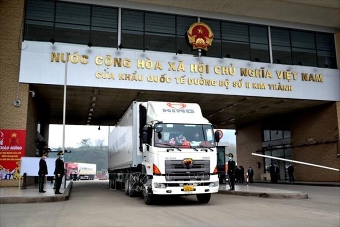 Từ ng&amp;agrave;y 8/1/2023, Trung Quốc sẽ kh&amp;ocirc;i phục to&amp;agrave;n diện hoạt động th&amp;ocirc;ng quan qua c&amp;aacute;c cửa khẩu bi&amp;ecirc;n giới.