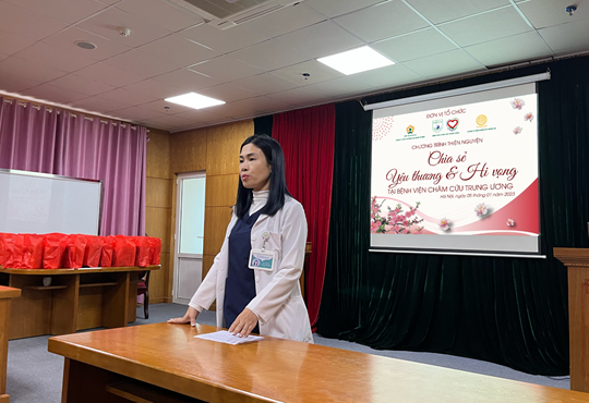 Thạc sĩ B&amp;aacute;c sĩ Trương T&amp;uacute; Quy&amp;ecirc;n x&amp;uacute;c động chia sẻ về những bệnh nh&amp;acirc;n c&amp;oacute; ho&amp;agrave;n cảnh v&amp;ocirc; c&amp;ugrave;ng đặc biệt v&amp;agrave; c&amp;oacute; những trường hợp phải điều trị l&amp;ecirc;n tới 7 năm