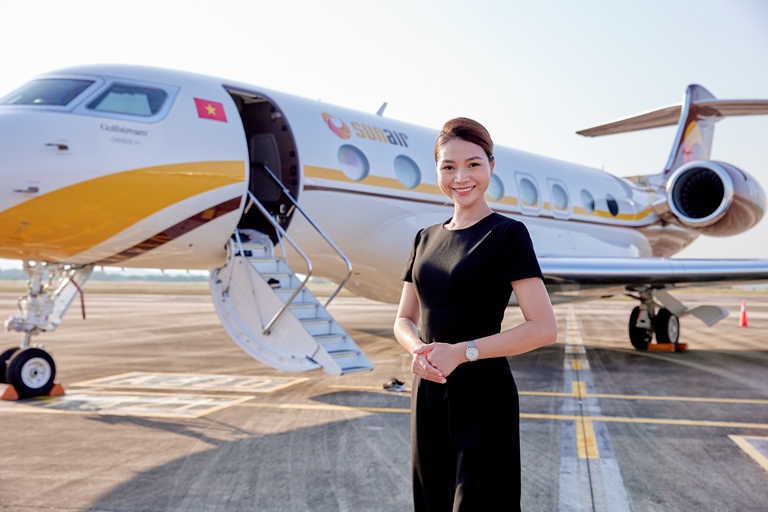 Chuy&amp;ecirc;n cơ Gulfstream G650ER của Sun Air tại triển lãm hàng không cao cấp Airshow 2022 tại Cảng h&amp;agrave;ng kh&amp;ocirc;ng quốc tế V&amp;acirc;n Đồn, Quảng Ninh