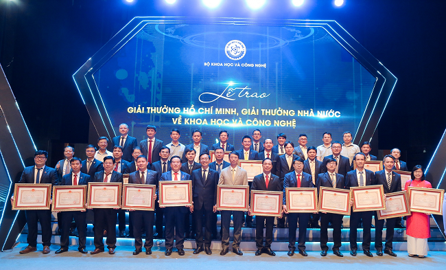 Năm 2022, 03 c&amp;ocirc;ng tr&amp;igrave;nh, cụm c&amp;ocirc;ng tr&amp;igrave;nh Dầu kh&amp;iacute; được trao Giải thưởng Hồ Ch&amp;iacute; Minh, 03 c&amp;ocirc;ng tr&amp;igrave;nh Dầu kh&amp;iacute; được trao Giải thưởng Nh&amp;agrave; nước về khoa học c&amp;ocirc;ng nghệ.