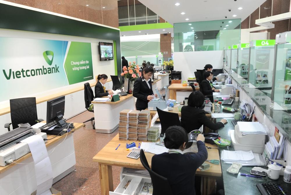 Trong đó, Vietcombank tiếp tục duy trì vị thế dẫn đầu về lợi nhuận với mức tăng trưởng 39% lợi nhuận trước thuế riêng lẻ so với năm 2021 Trong đó, Vietcombank tiếp tục duy trì vị thế dẫn đầu về lợi nhuận với mức tăng trưởng 39% lợi nhuận trước thuế riêng lẻ so với năm 2021