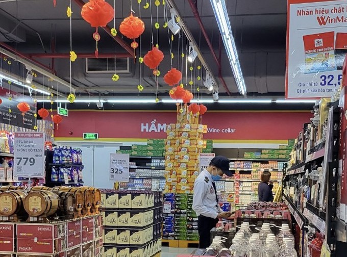 Vincomerce - chi nh&amp;aacute;nh Ho&amp;agrave; B&amp;igrave;nh l&amp;agrave; một trong những doanh nghiệp tham gia chương tr&amp;igrave;nh b&amp;igrave;nh ổn thị trường dịp Tết Nguy&amp;ecirc;n đ&amp;aacute;n 2023.