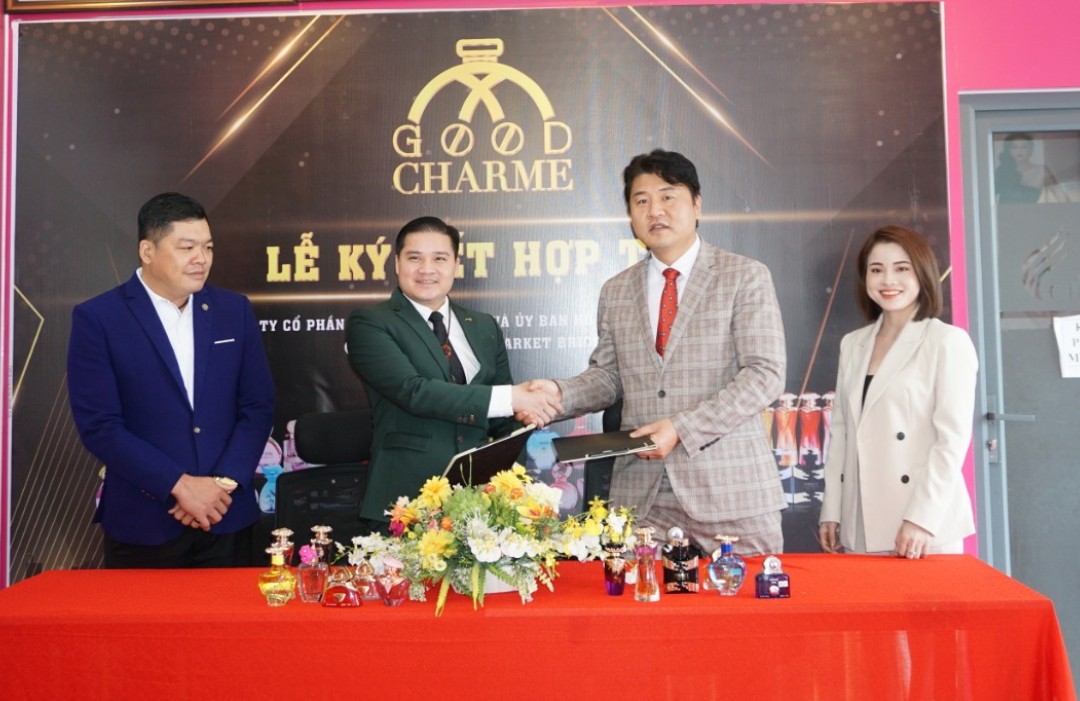 Lễ k&amp;yacute; kết thỏa thuận hợp t&amp;aacute;c to&amp;agrave;n diện giữa C&amp;ocirc;ng ty Cổ phần Charme Perfume (CHARME) v&amp;agrave; Ủy ban Hỗ trợ Kinh tế Việt Nam - H&amp;agrave;n Quốc (KVECC)