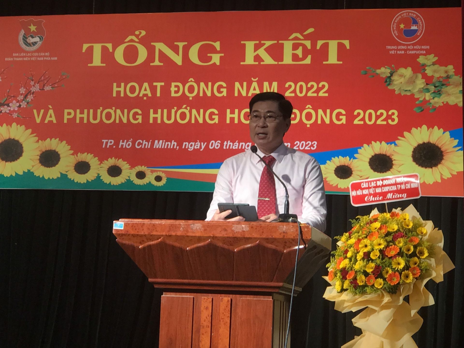 &amp;Ocirc;ng Nguyễn C&amp;ocirc;ng Trung, ph&amp;aacute;t biểu tham luận tại Hội nghị Tổng kết hoạt động năm 2022 v&amp;agrave; triển khai phương hướng hoạt động năm 2023 của Trung ương Hội HN VN-CPC v&amp;agrave; BLL Cựu C&amp;aacute;n bộ Đo&amp;agrave;n TNVN khu vực ph&amp;iacute;a Nam