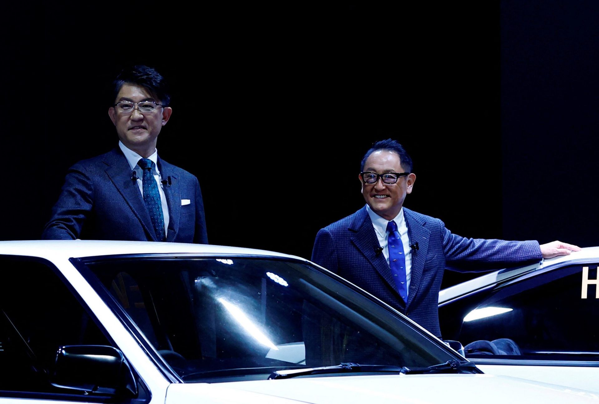 Toyota bổ nhiệm chủ tịch Lexus l&amp;agrave;m CEO thay thế Akio Toyoda