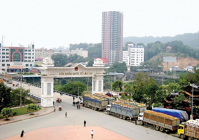 9.000 tấn n&amp;ocirc;ng sản đ&amp;atilde; qua cửa khẩu L&amp;agrave;o Cai trong Tết 2023