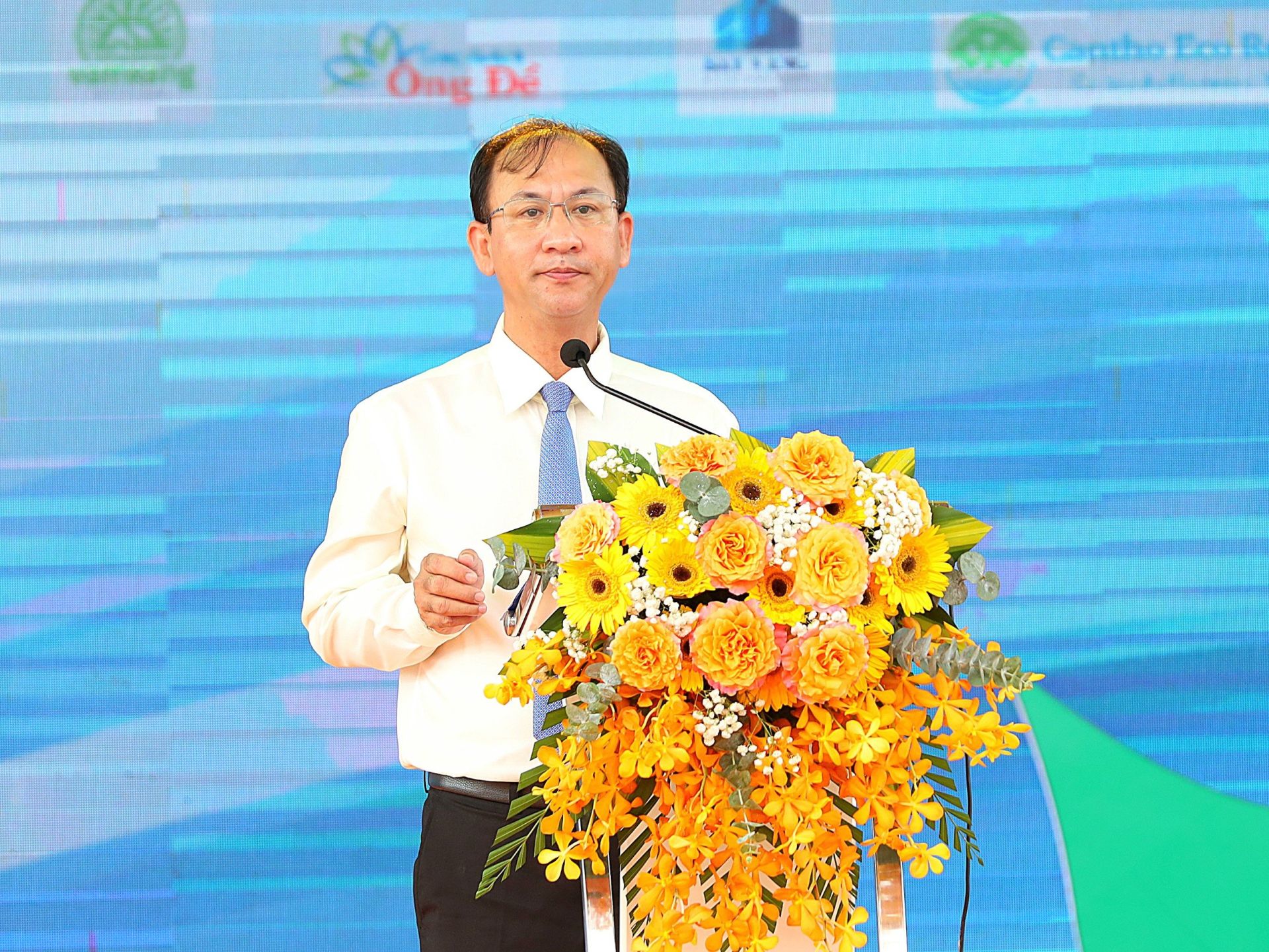 &amp;Ocirc;ng Nguyễn Trung Nghĩa &amp;ndash; Chủ tịch UBND huyện Phong Điền.