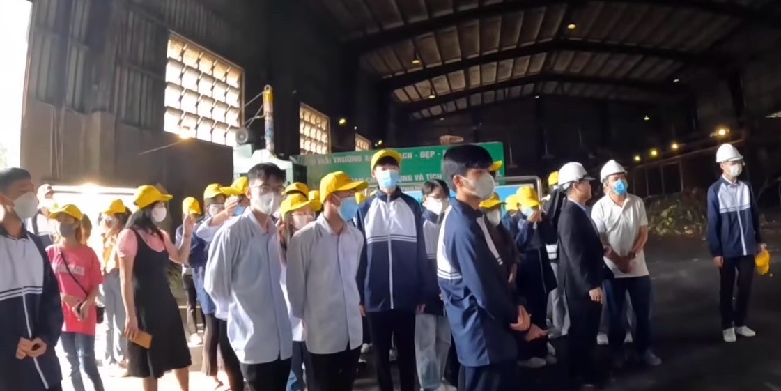 Trường THPT- Thuỵ Hương thăm quan KLH Tr&amp;agrave;ng C&amp;aacute;t