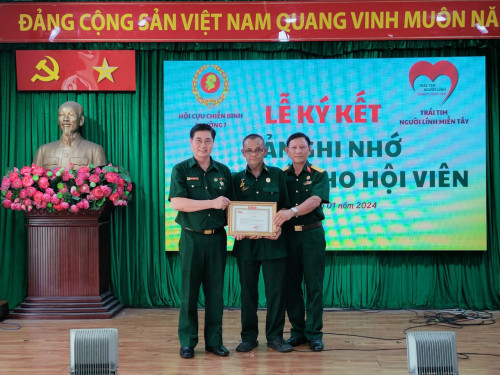 TP. Hồ Chí Minh: CLB Trái tim Người lính miền Tây trao tặng công trình “Nghĩa tình đồng đội”