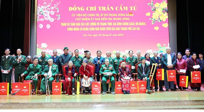Chủ nhiệm Ủy ban Kiểm tra Trung ương thăm, tặng qu&amp;agrave; Tết tại L&amp;agrave;o Cai. TP