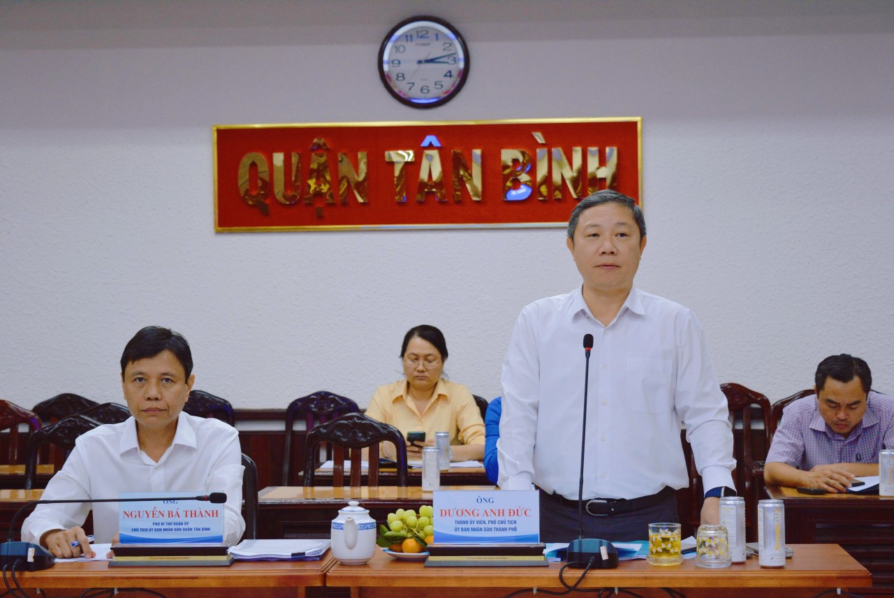 &amp;Ocirc;ng Dương Anh Đức &amp;ndash; Th&amp;agrave;nh ủy vi&amp;ecirc;n, Ph&amp;oacute; Chủ tịch UBND TP. Hồ Ch&amp;iacute; Minh  ph&amp;aacute;t  biểu  chỉ  đạo  tại  Hội  nghị