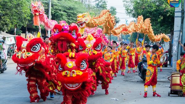 M&amp;uacute;a L&amp;acirc;n - Sư - Rồng thường được biểu diễn trong c&amp;aacute;c dịp lễ hội, đặc biệt l&amp;agrave; Tết Nguy&amp;ecirc;n đ&amp;aacute;n