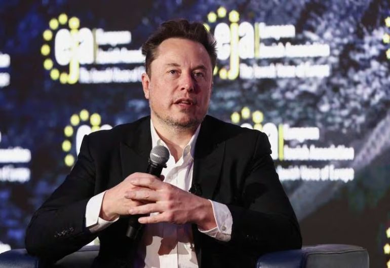 Gi&amp;aacute;m đốc điều h&amp;agrave;nh Tesla Elon Musk vẫn l&amp;agrave; người gi&amp;agrave;u nhất thế giới với t&amp;agrave;i sản c&amp;aacute; nh&amp;acirc;n 198 tỷ USD. Reuters