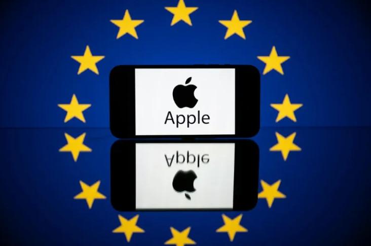 Luật EU đang buộc Apple ph&amp;aacute; vỡ sự thống trị của App Store AFP