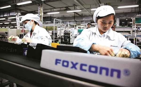 Foxconn cho biết, sẽ đầu tư th&amp;ecirc;m 700 triệu USD tại Việt Nam trong năm 2021 v&amp;agrave; tuyển 10.000 lao động mới