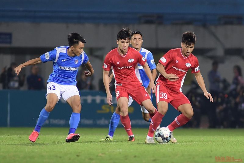Tạm dừng V-League 2021 v&amp;igrave; dịch COVID