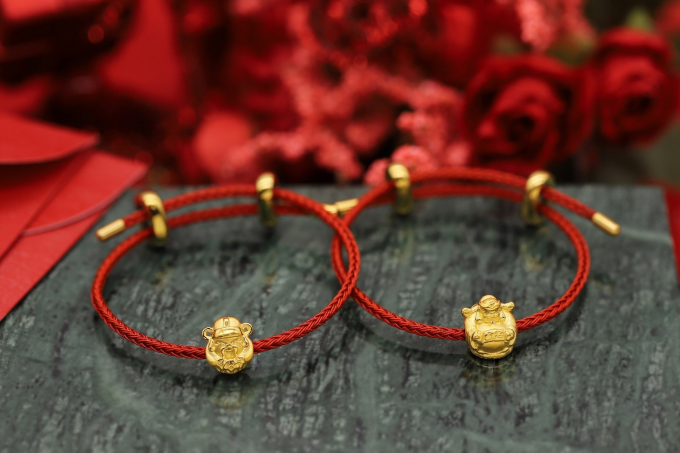 Những thiết kế Charm v&amp;agrave;ng 24K c&amp;oacute; biểu tượng phong thủy may mắn như Ngưu V&amp;agrave;ng, Thần T&amp;agrave;i của DOJI thu h&amp;uacute;t sự quan t&amp;acirc;m của nhiều kh&amp;aacute;ch h&amp;agrave;ng trẻ.