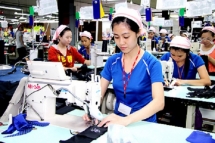 Thay đổi chính sách, giảm thuế phí hỗ trợ cho người dân và doanh nghiệp