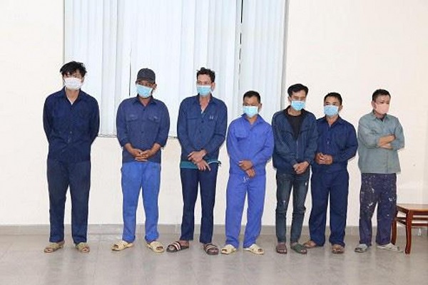 7 /36 đối tượng của đường d&amp;acirc;y l&amp;agrave;m giả 200 triệu l&amp;iacute;t xăng  vừa bị lực lượng chức năng bắt giữ