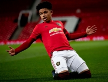 Cầu thủ 17 tuổi làm nên lịch sử của MU trong trận gặp Newcastle vừa qua là ai?