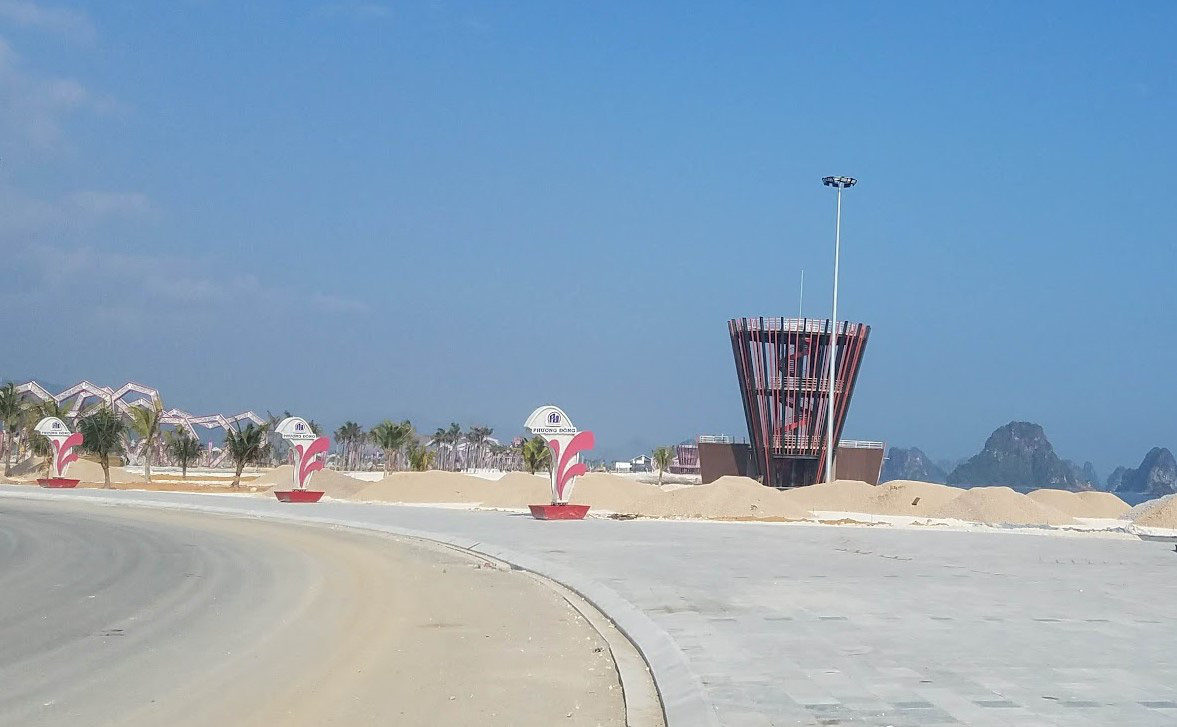 Lợi dụng ch&amp;iacute;nh quyền lo dập dịch Covid-19, doanh nghiệp đổ đất, lấn biển tr&amp;aacute;i ph&amp;eacute;p - Ảnh 2.