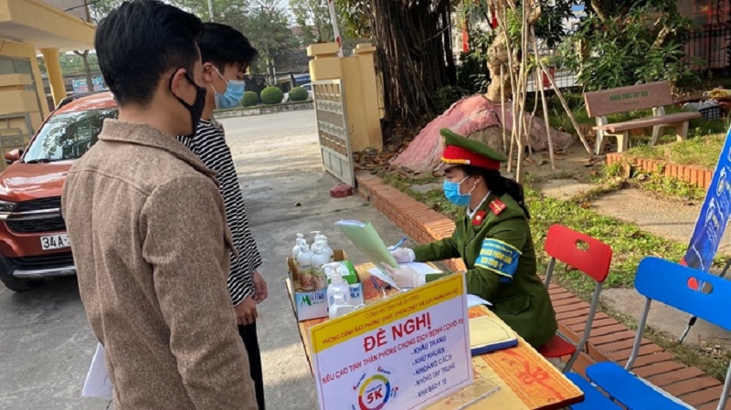 Thời gian quan, lực lượng c&amp;ocirc;ng an c&amp;aacute;c cấp tại tỉnh Hải Dương đ&amp;atilde; thể hiện sự t&amp;iacute;ch cực v&amp;agrave; cuộc v&amp;agrave; quyết liệt xử l&amp;yacute; c&amp;aacute;c h&amp;agrave;nh vi vi phạm về ph&amp;ograve;ng chống dịch Covid-19