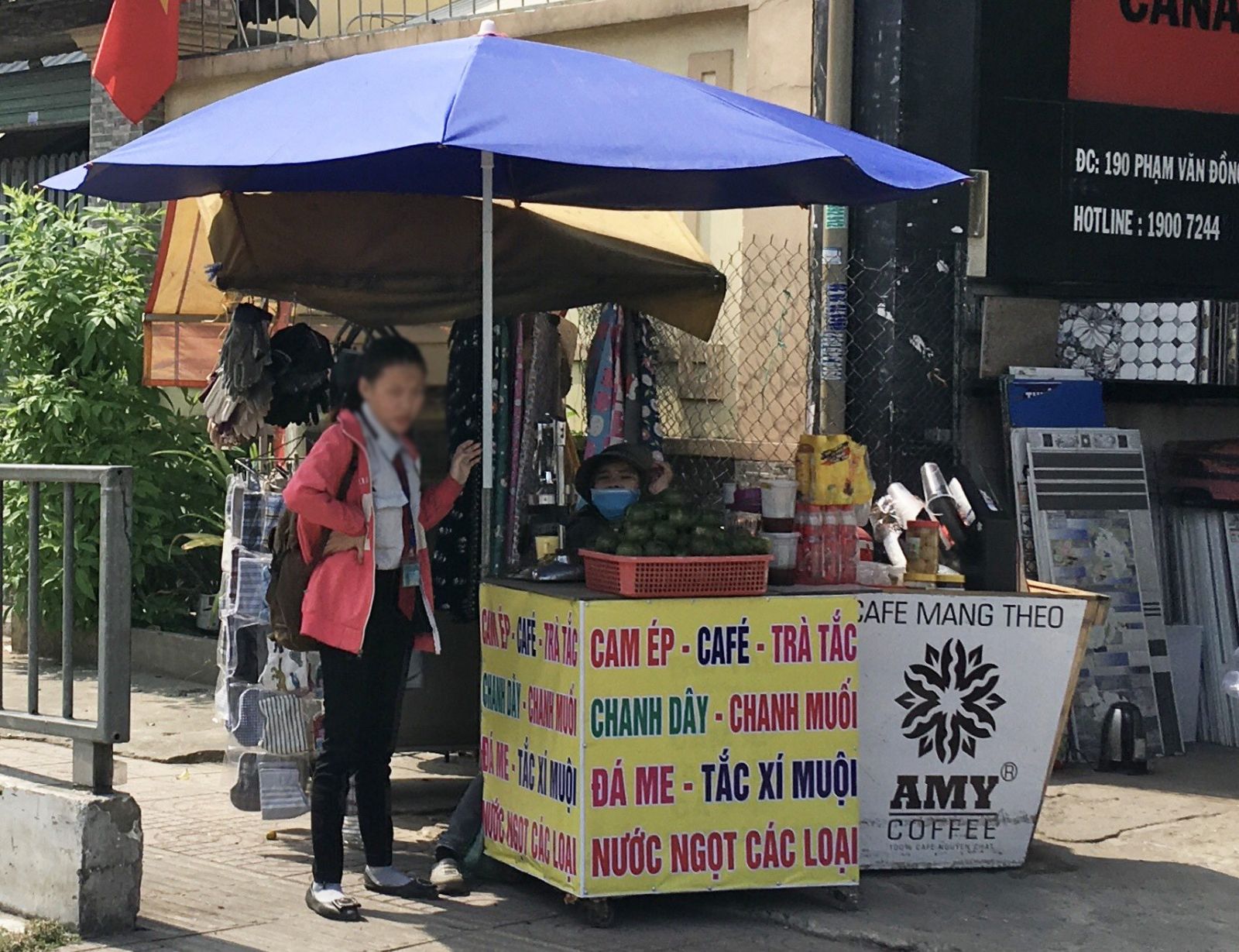 Ảnh : người mua h&amp;agrave;ng kh&amp;ocirc;ng đeo khẩu trang.