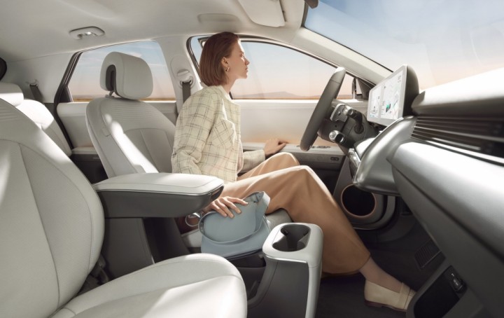 Hyundai tận dụng tối đa nền tảng EV chuy&amp;ecirc;n dụng bằng c&amp;aacute;ch sử dụng s&amp;agrave;n ho&amp;agrave;n to&amp;agrave;n bằng phẳng.