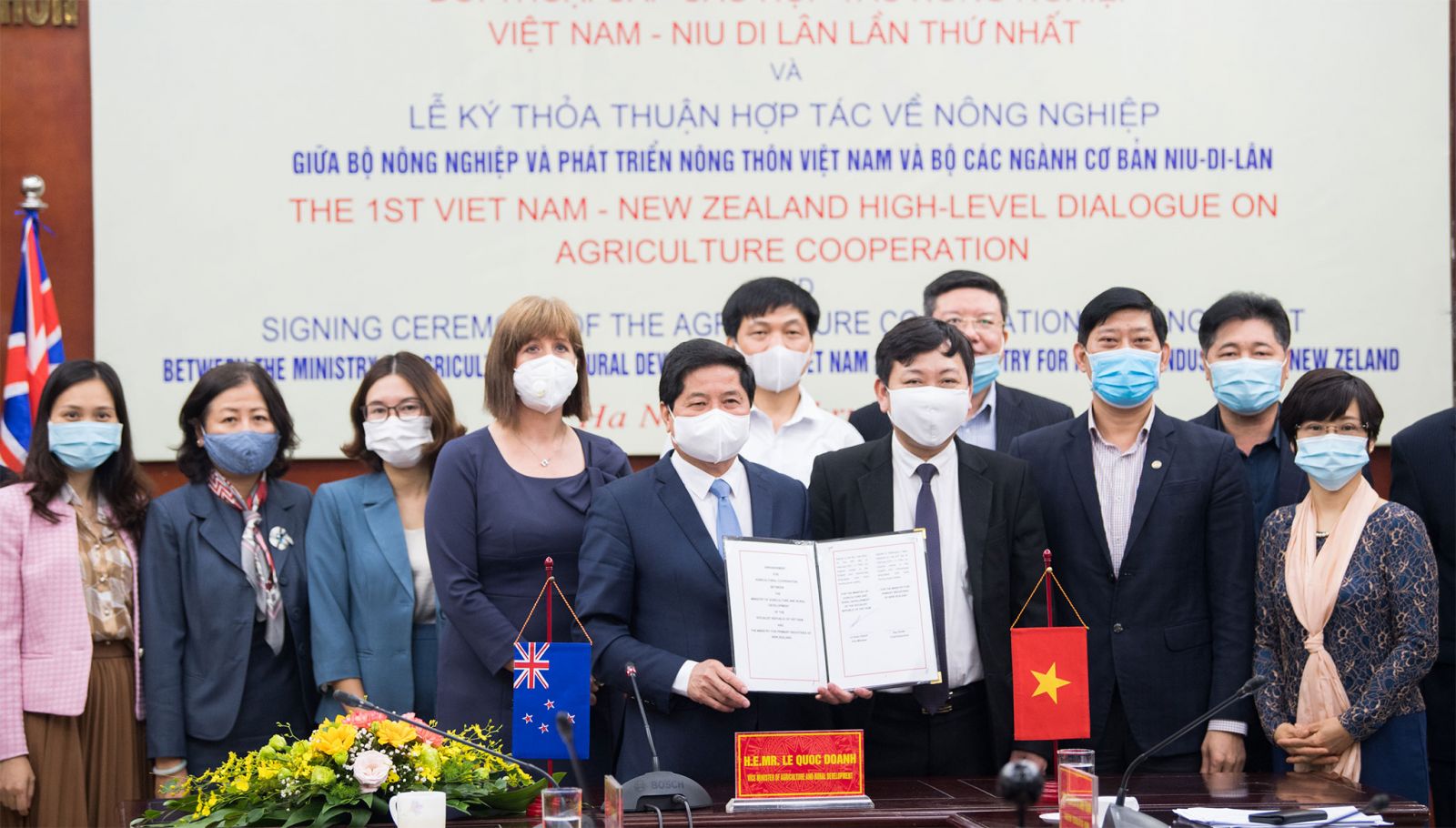Lễ k&amp;yacute; Thỏa thuận hợp t&amp;aacute;c trong lĩnh vực N&amp;ocirc;ng nghiệp tại Đối thoại N&amp;ocirc;ng nghiệp cấp cao New Zealand- Việt Nam lần thứ nhất. Nguồn: ĐSQ New Zealand tại Việt Nam
