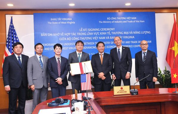 Bộ C&amp;ocirc;ng Thương Việt Nam v&amp;agrave; Ch&amp;iacute;nh quyền Bang T&amp;acirc;y Virginia, Hoa Kỳ đ&amp;atilde; k&amp;yacute; kết Bản ghi nhớ hợp t&amp;aacute;c trong lĩnh vực kinh tế, thương mại v&amp;agrave; năng lượng