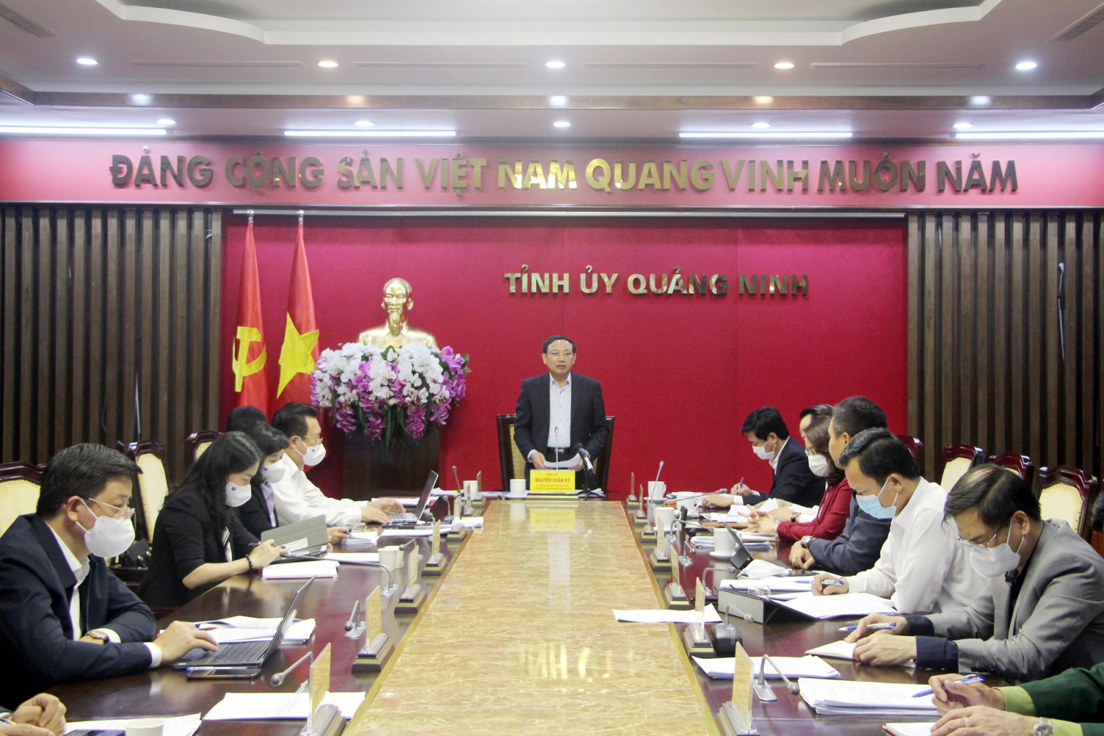 &amp;Ocirc;ng Nguyễn Xu&amp;acirc;n K&amp;yacute;, B&amp;iacute; thư Tỉnh ủy Quảng Ninh kết luận buổi l&amp;agrave;m việc.