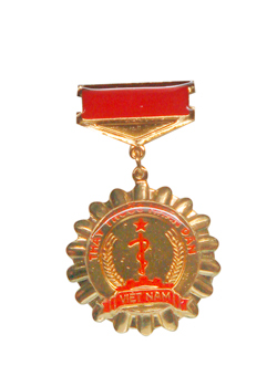 Huy hiệu Thầy thuốc Nh&amp;acirc;n d&amp;acirc;n