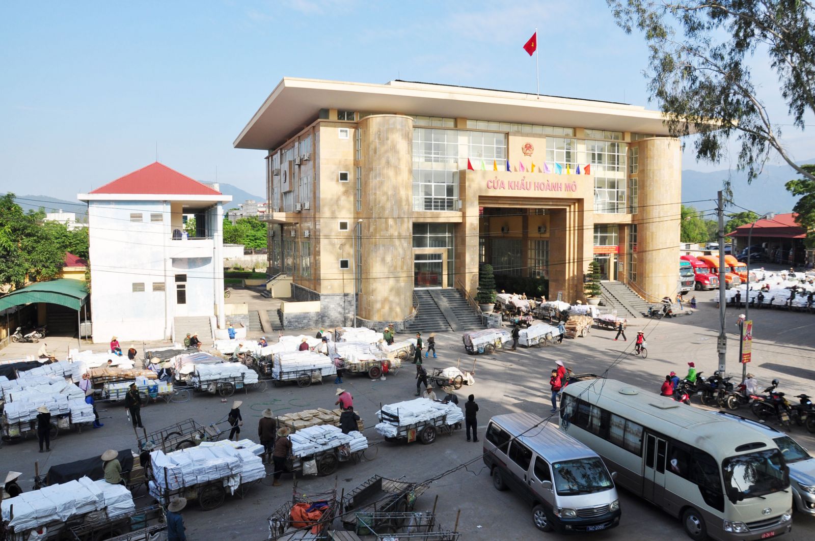 Đề nghị Thủ tướng chấm dứt tất cả hạn chế di chuyển nội địa v&amp;agrave; quốc tế từ ng&amp;agrave;y 1/5/2022