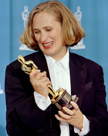 Jane Campion với tượng v&amp;agrave;ng Oscar năm 1994